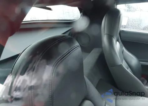 2011 Chevrolet Corvette z USA, uszkodzony, nr VIN 1G1YG2DW8B5112441